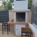 Aurelia 30 Meters From The - By Ta Leut Agency Вир
