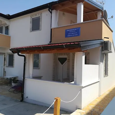 Апартаменты Aurelia 30 Meters From The - By Ta Leut Agency *