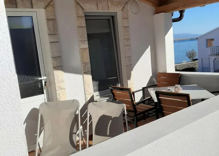 Aurelia 30 Meters From The - By Ta Leut Agency Lägenhet